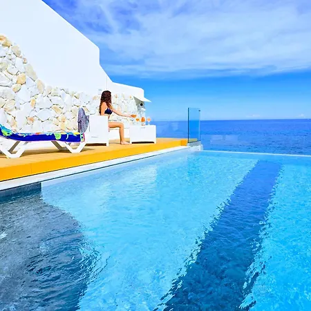 Apartment Sunset With Sea Access & Shared Pool *