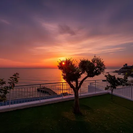 Apartamento Sunset With Sea Access & Shared Pool *