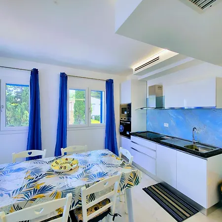 Apartman Sunset Seafront With Infinity Pool *