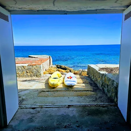 Apartman Sunset Seafront With Infinity Pool