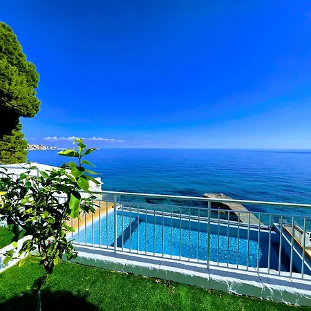Apartman Sunset Seafront With Infinity Pool *