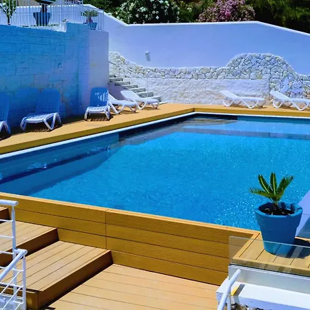 Sunset With Sea Access & Shared Pool *