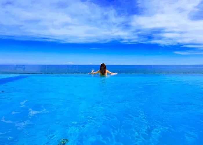 Sunset Seafront With Infinity Pool Apartment *